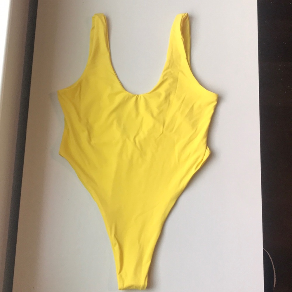 New 437 Harlow suit in Yellow